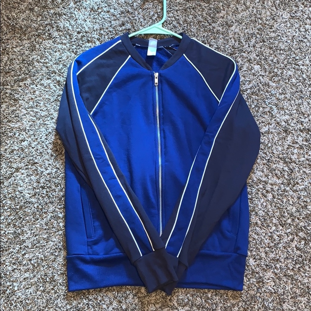 Woman’s zip up sweatshirt.